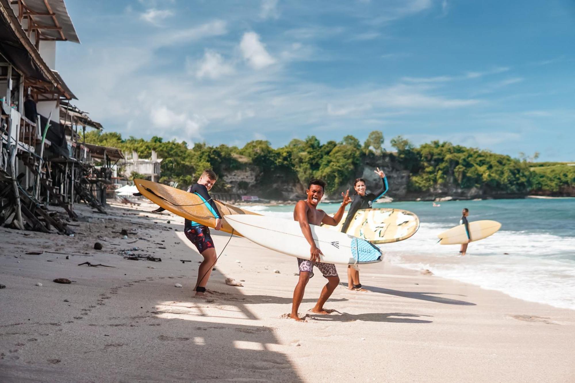 Surf & Party - Hostel Somewhere Else Canggu Exteriér fotografie